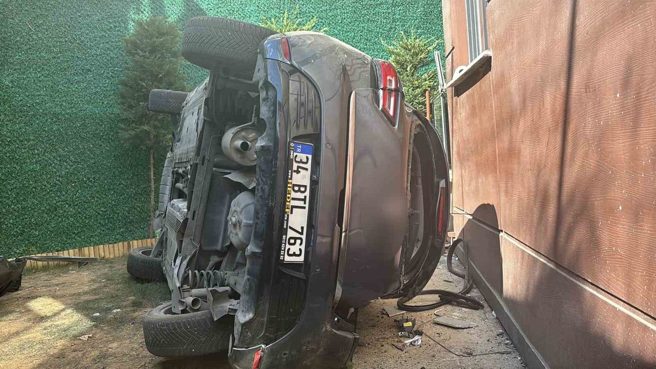 Eyüpsultan’da 15 metrelik düşüş bahçeyi savaş alanına çevirdi