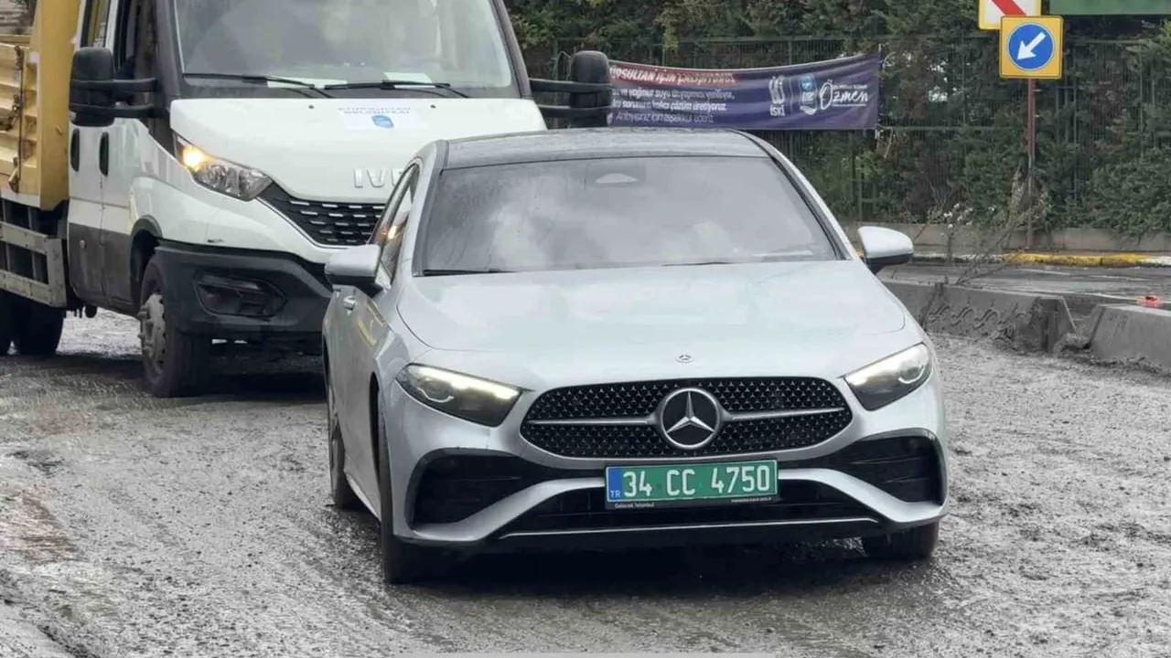 Eyüpsultan'da günler süren altyapı çalışması günlük yaşamı felç etti