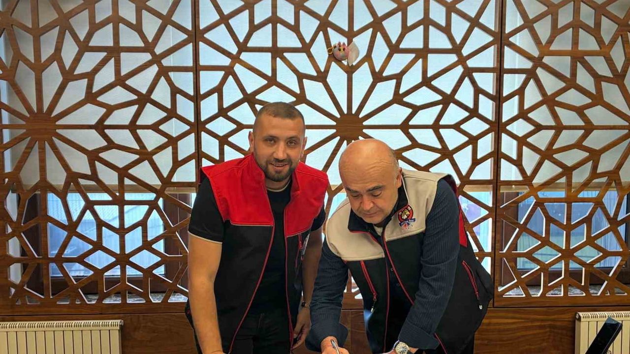 Fazlıoğlu ailesi omuz omuza: Şahin Sucukları ile Erciyes38 arasında sponsorluk anlaşması