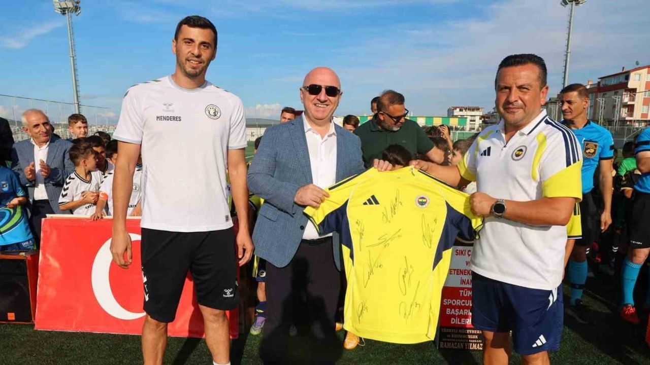 Fenerbahçe altyapısı Darıca’da hazırlık maçlarında deneyim kazandı