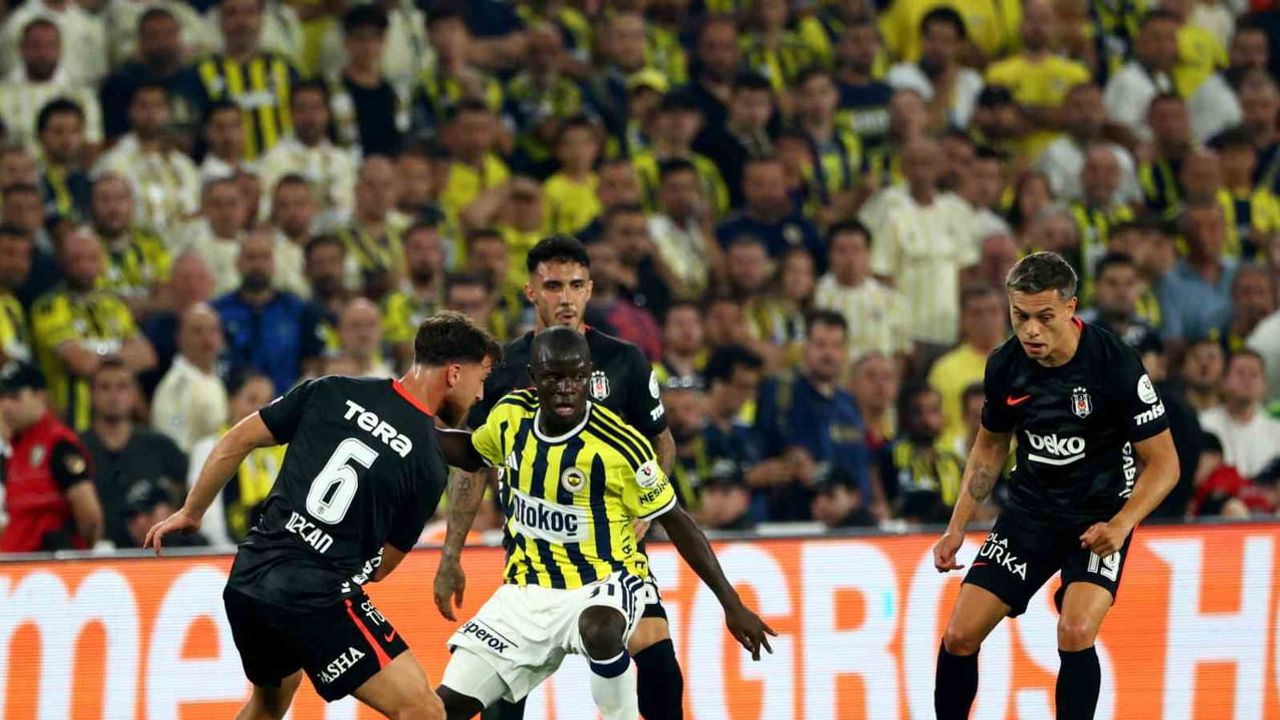 Fenerbahçe Beşiktaş derbisinde ilk yarı 1-1