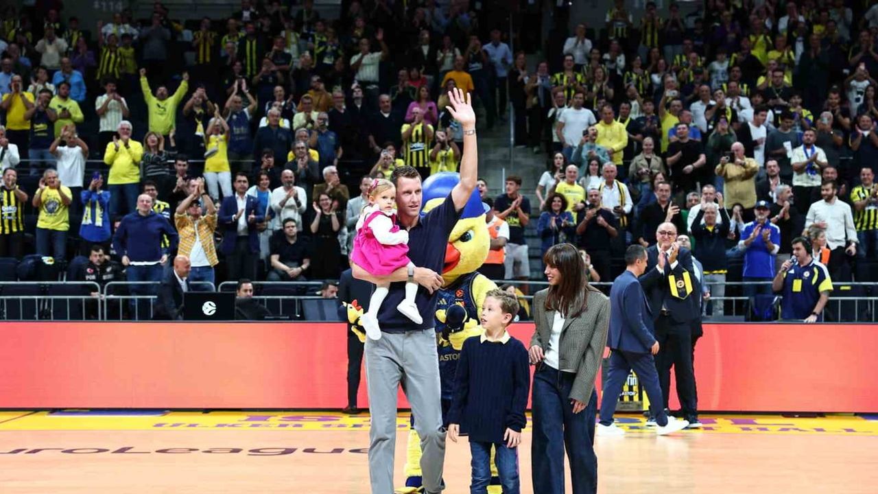 Fenerbahçe'de Vesely'ye maç öncesi duygusal veda