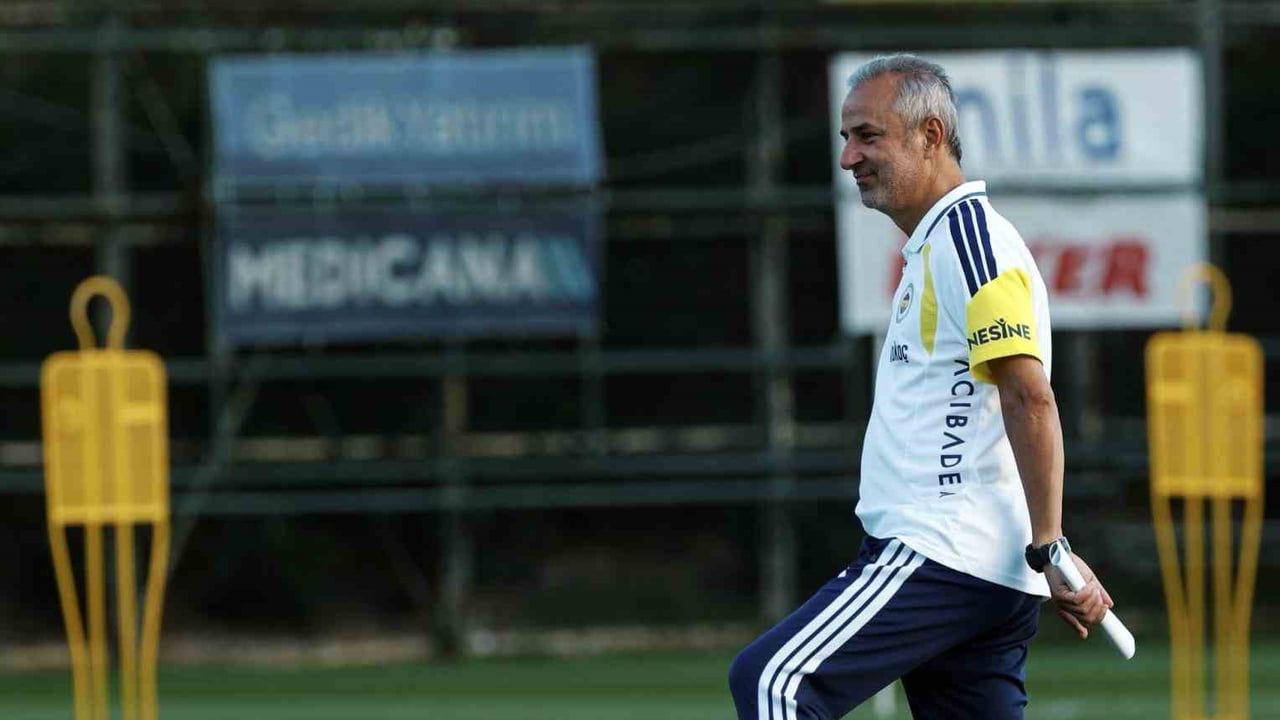 Fenerbahçe son idmanıyla derbiye hazır, tesislerde kampa girdi