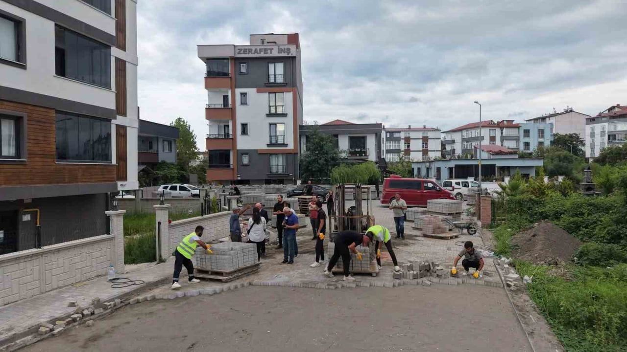 Fenk mahallesinde altyapı ve üstyapı çalışmaları yaşamı dönüştürüyor