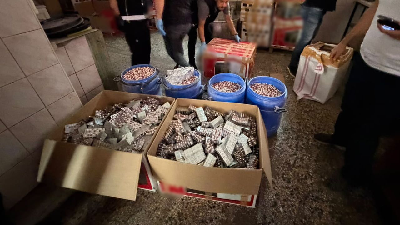 Fırından çıkan zula: 1 milyon 758 bin sentetik ecza hap ele geçirildi