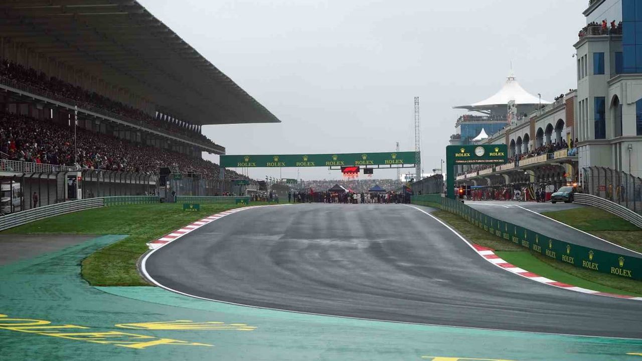 Formula 1 takvimine dönen Türkiye Grand Prix'i 1-3 ekim 2027'de