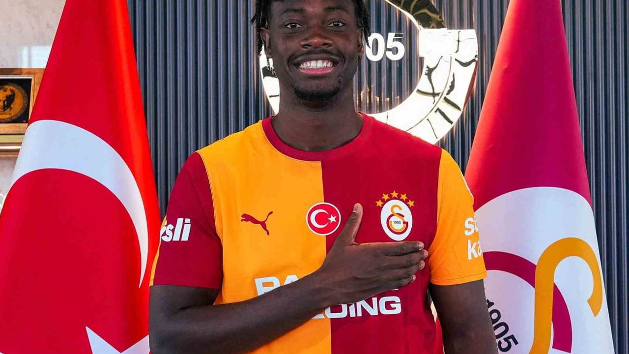 Galatasaray'da yeni fransız: Bitshiabu 12. isim oldu