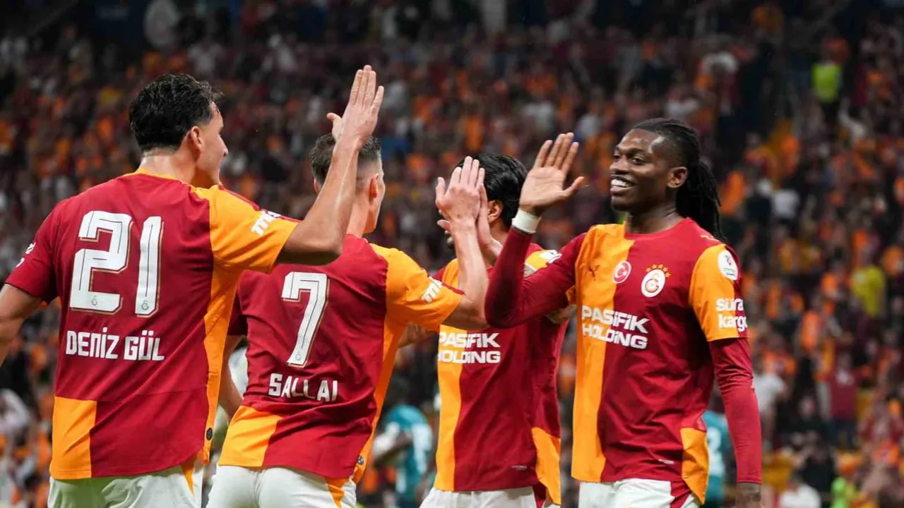 Galatasaray evinde Kocaelispor'a geçit vermiyor: ilk 15 dakika 0-0