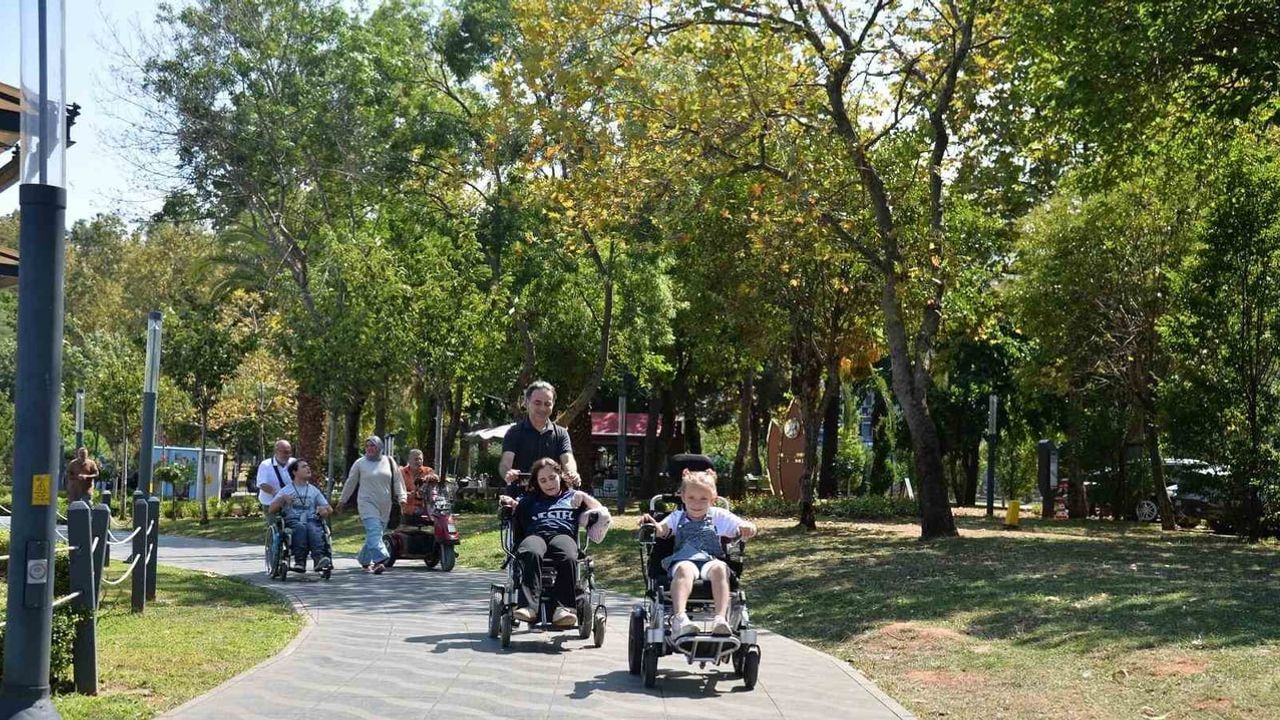 Ganita sahiline özel gereksinimli aileler için erişilebilir kamelya