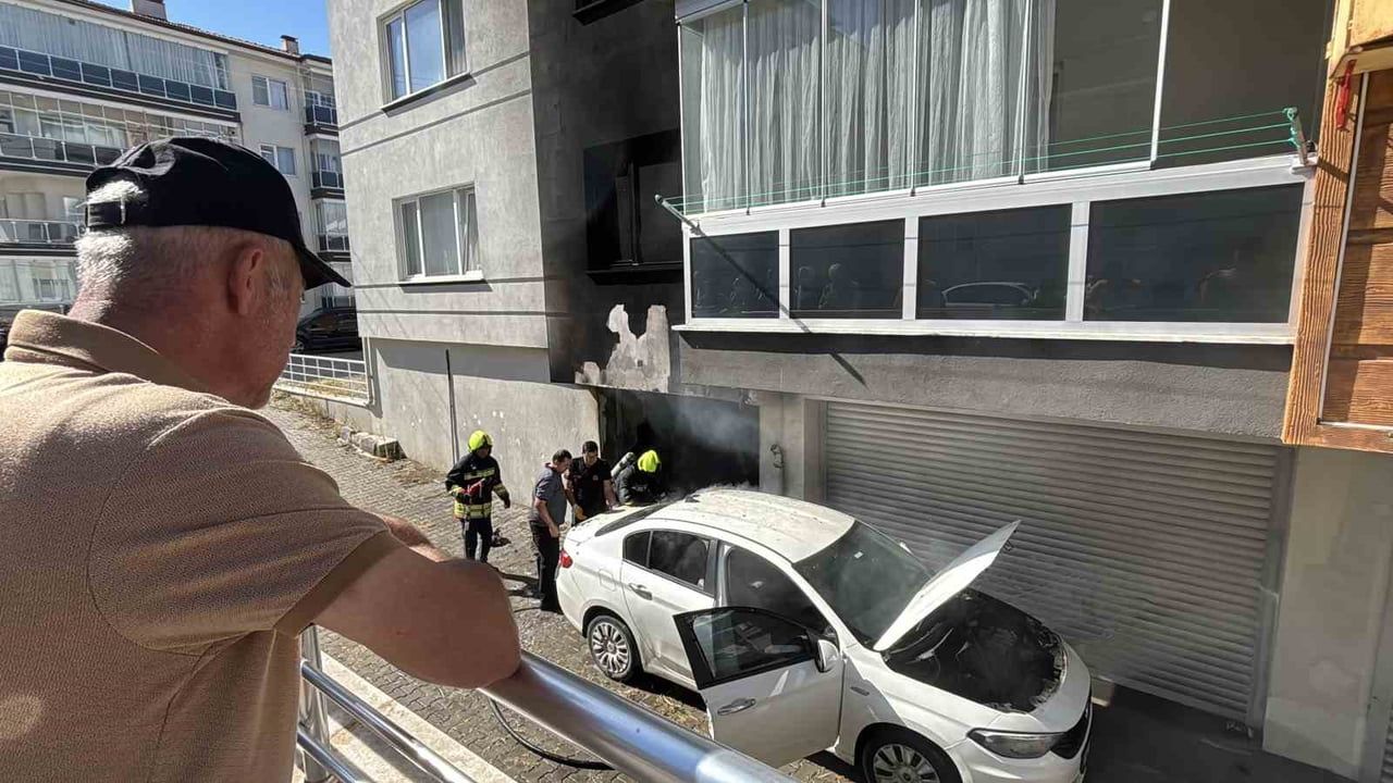 Garajda priz kıvılcımı hava kompresörünü tutuşturdu: otomobil ve apartman zarar gördü