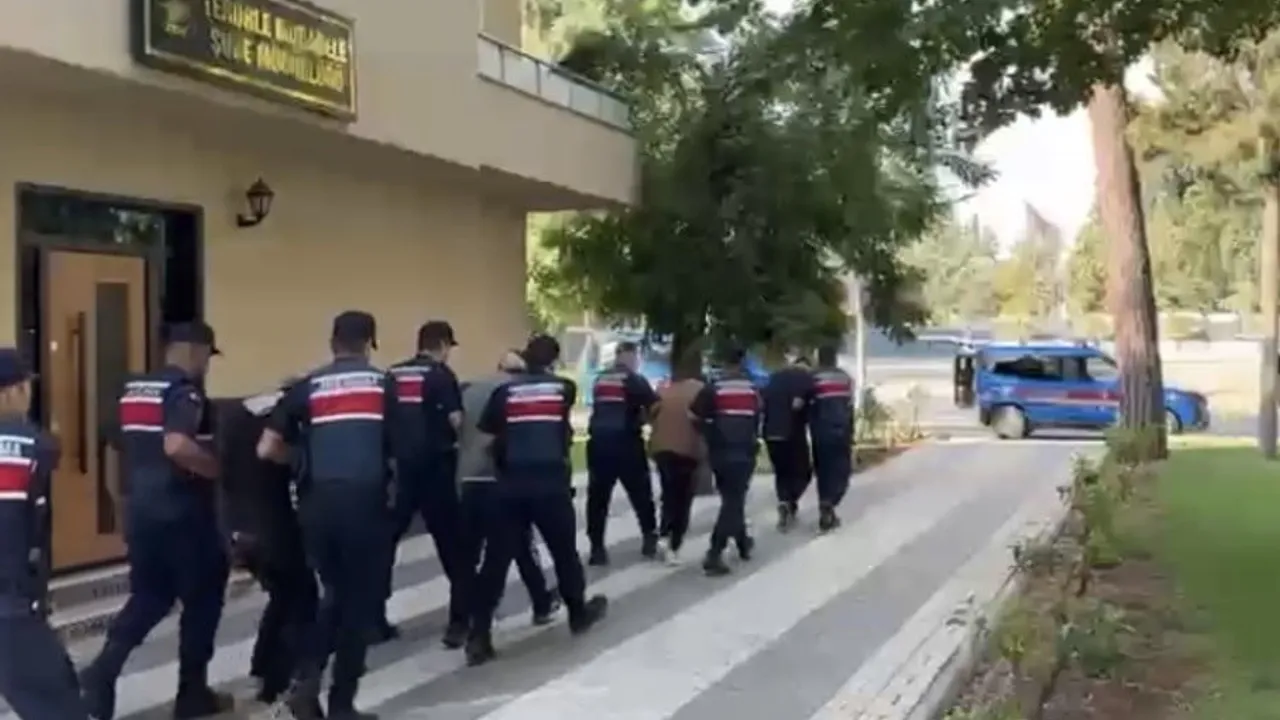Gaziantep merkezli DEAŞ operasyonunda 5 yabancı uyruklu gözaltında