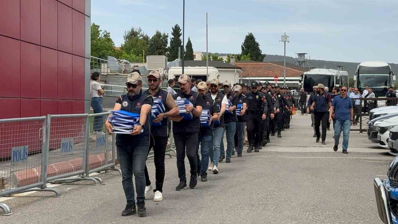 Gaziantep'te FETÖ soruşturmasında Nakıboğlu ve Orhan K. beraat etti, üç sanığa hapis