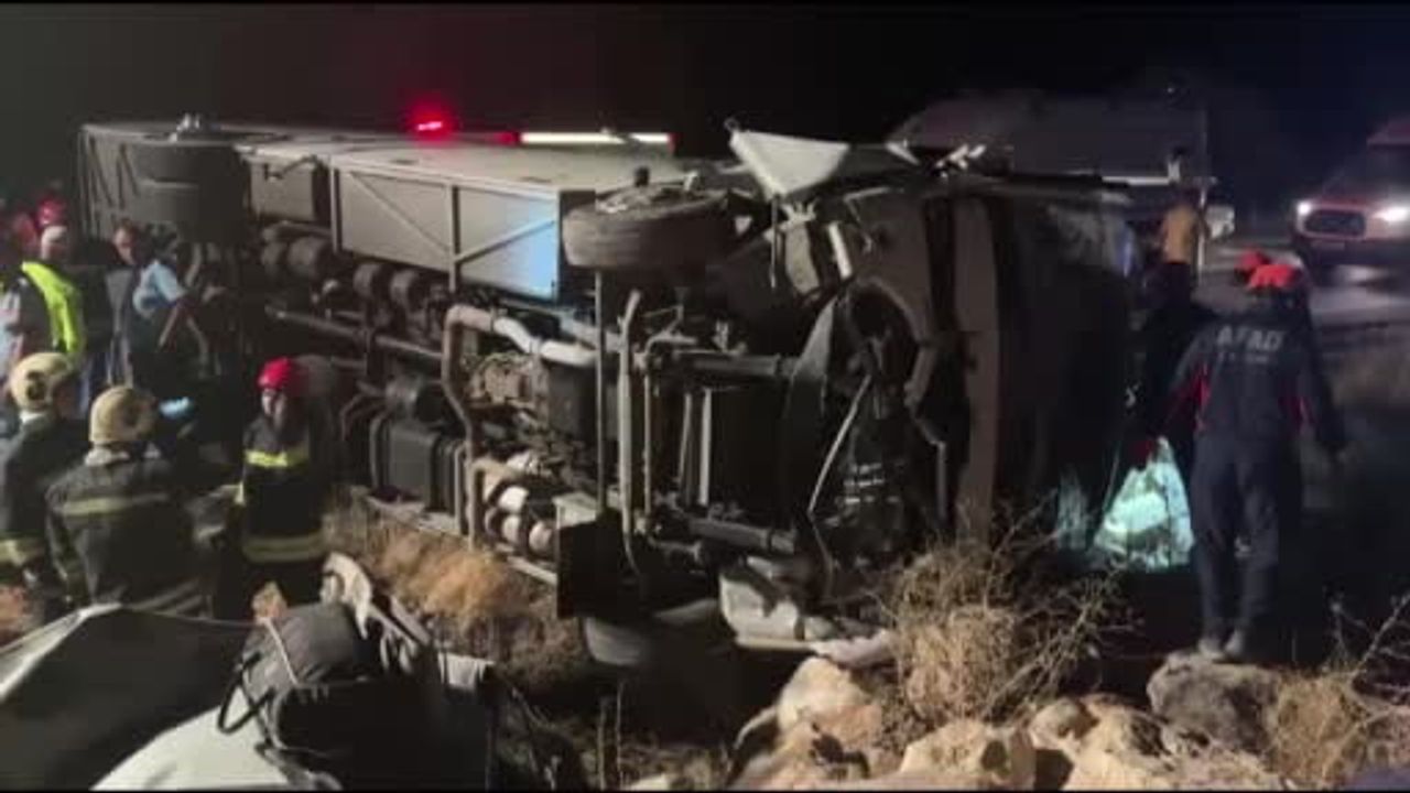 Gaziantep'te kara yolunda kaza: can kaybı ve yaralananlar var