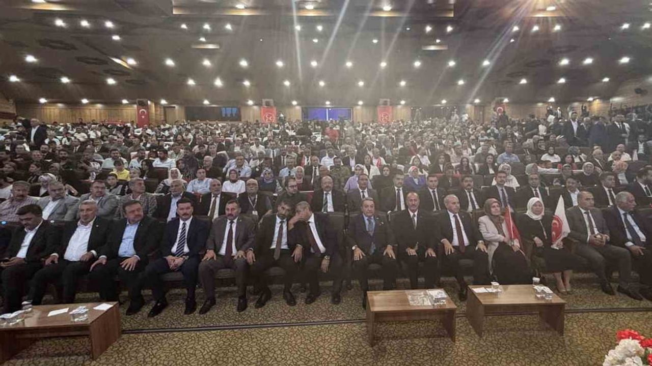 Gaziantep'te yeni dönem: Mehmet Sait Kılıç il başkanı seçildi