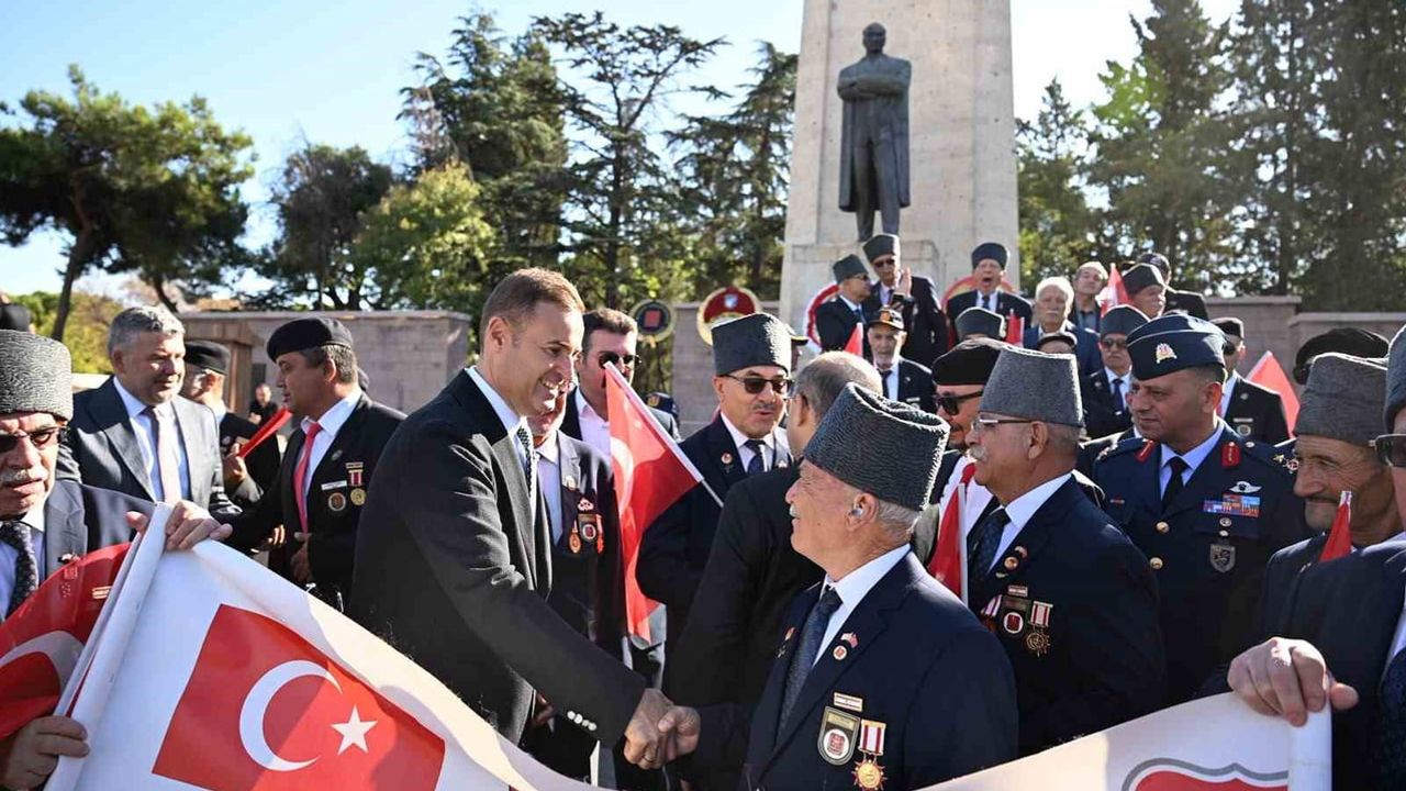 Gaziler günü mesajı: Ahmet Akın’dan minnet vurgusu
