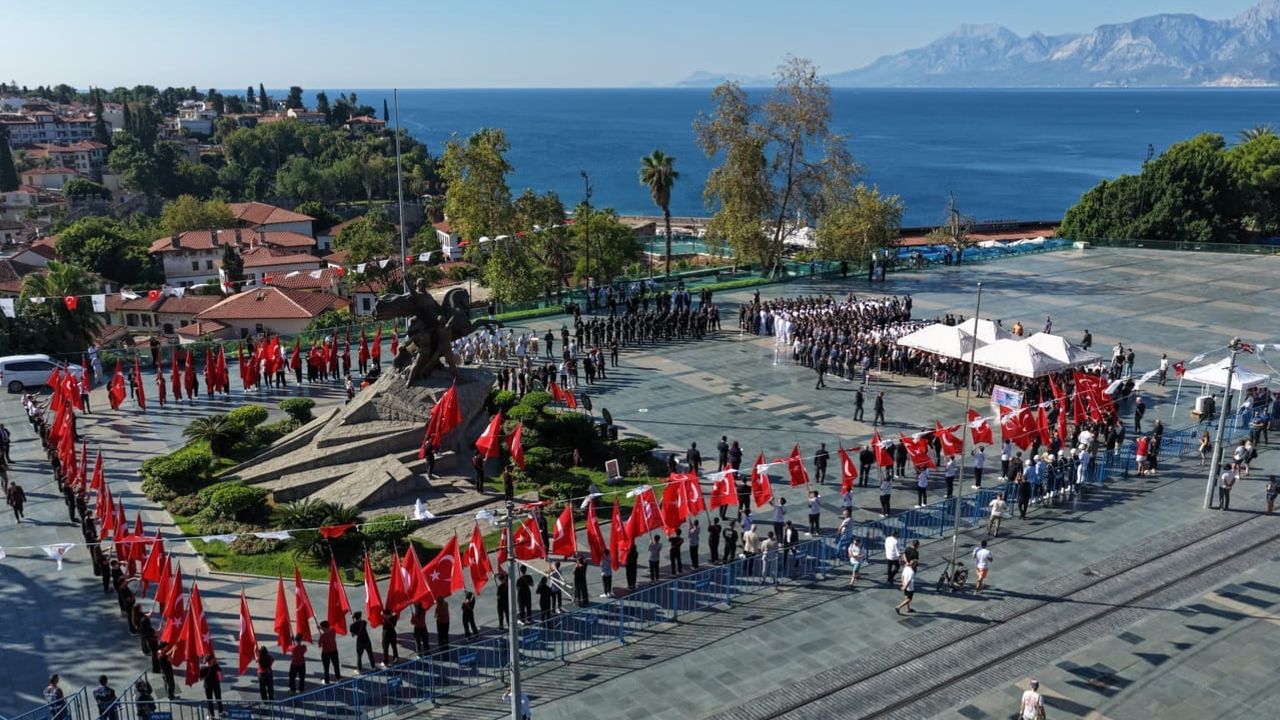Gaziler günü'nde antalya'da birlik ve şükran ön plandaydı