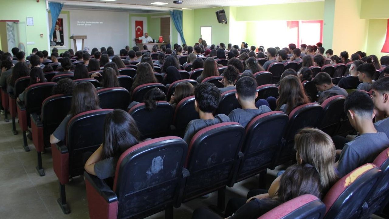 Gazze'nin eğitim direnişi Malatya okullarında anlatıldı