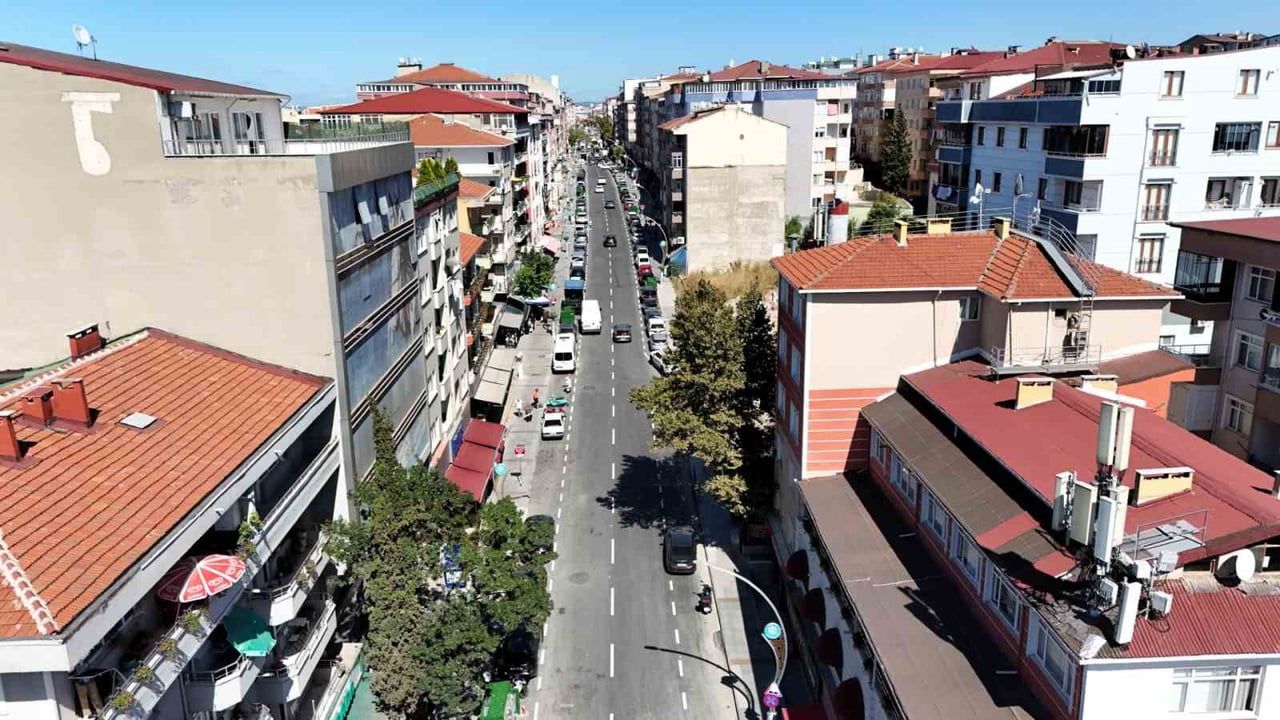 gebze merkezinde şehit numan dede caddesi yenilendi