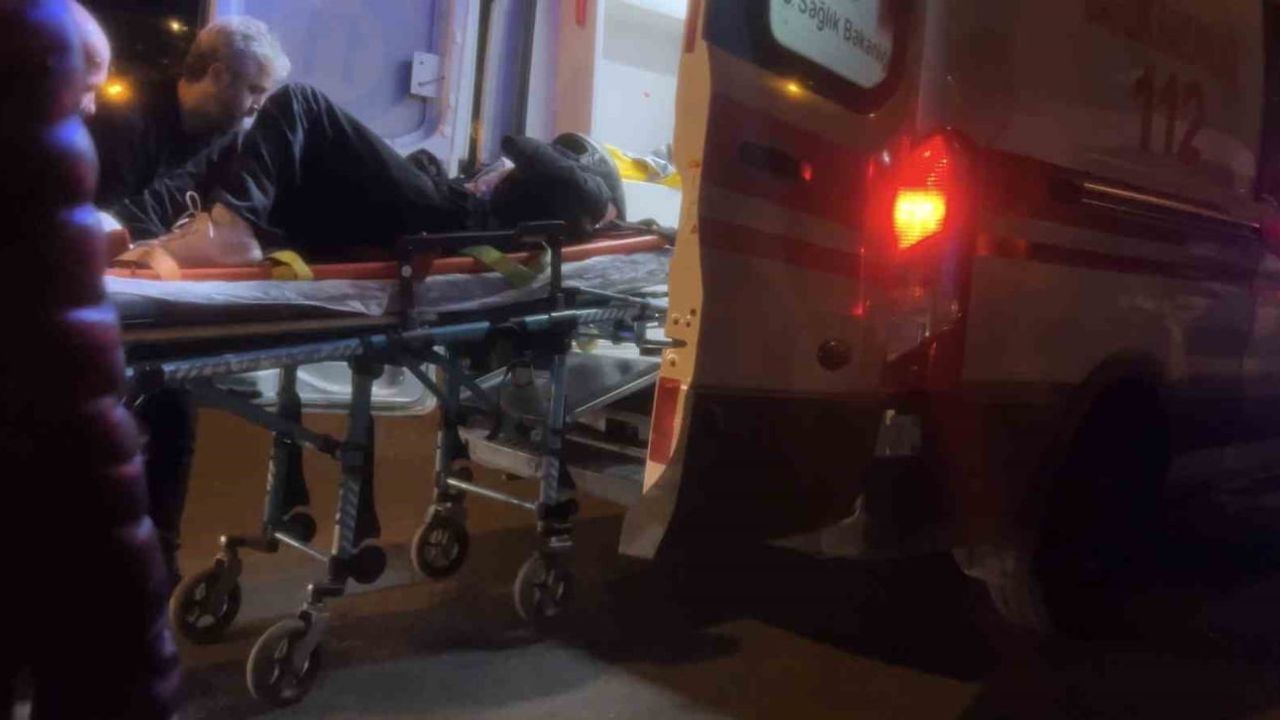 gece yarısı kavşakta çarpışma: 18 yaşındaki aday sürücü ağır yaralandı