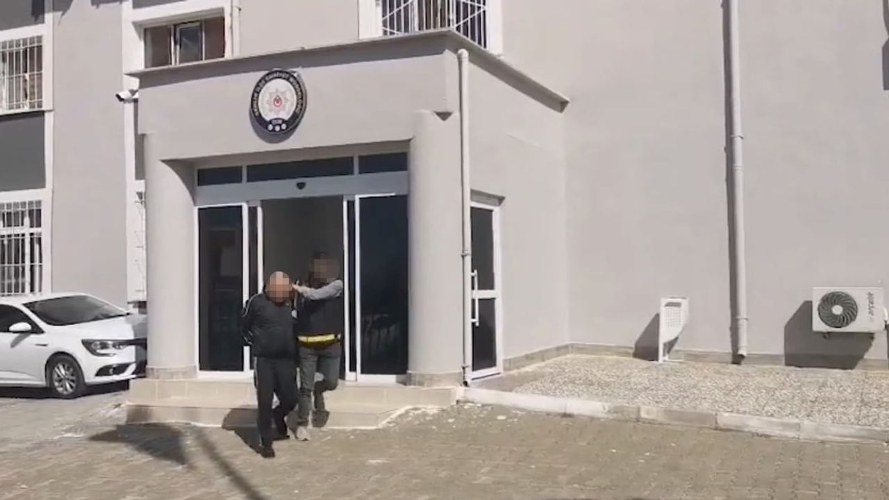 Gemlik'te kaçış kesildi: üzerinde tabanca bulunan şüpheli tutuklandı