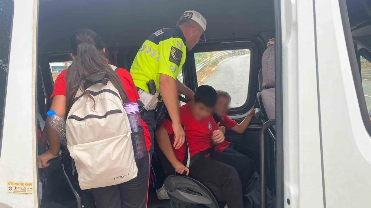 Gemlik'te öğrencilerin huzuru için jandarma denetimleri yoğunlaştırıldı