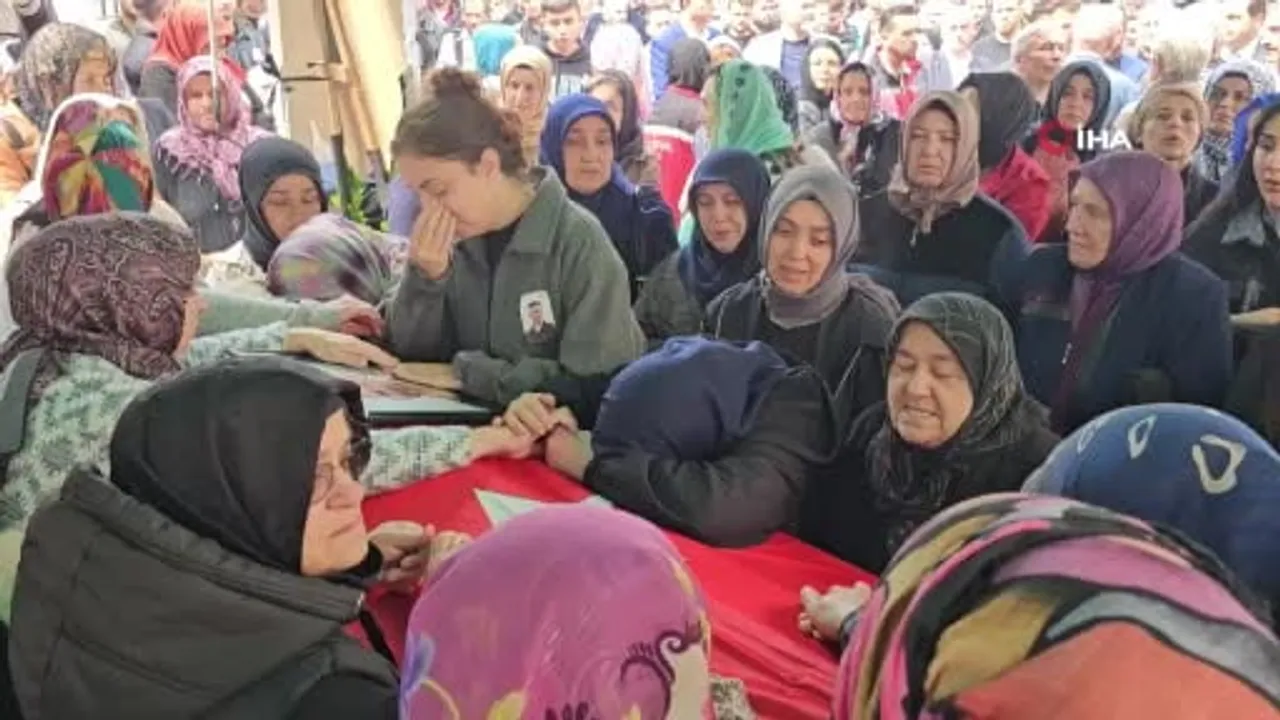 Genç madencinin vedası: silos kazası Kozlu'da törenle uğurlandı