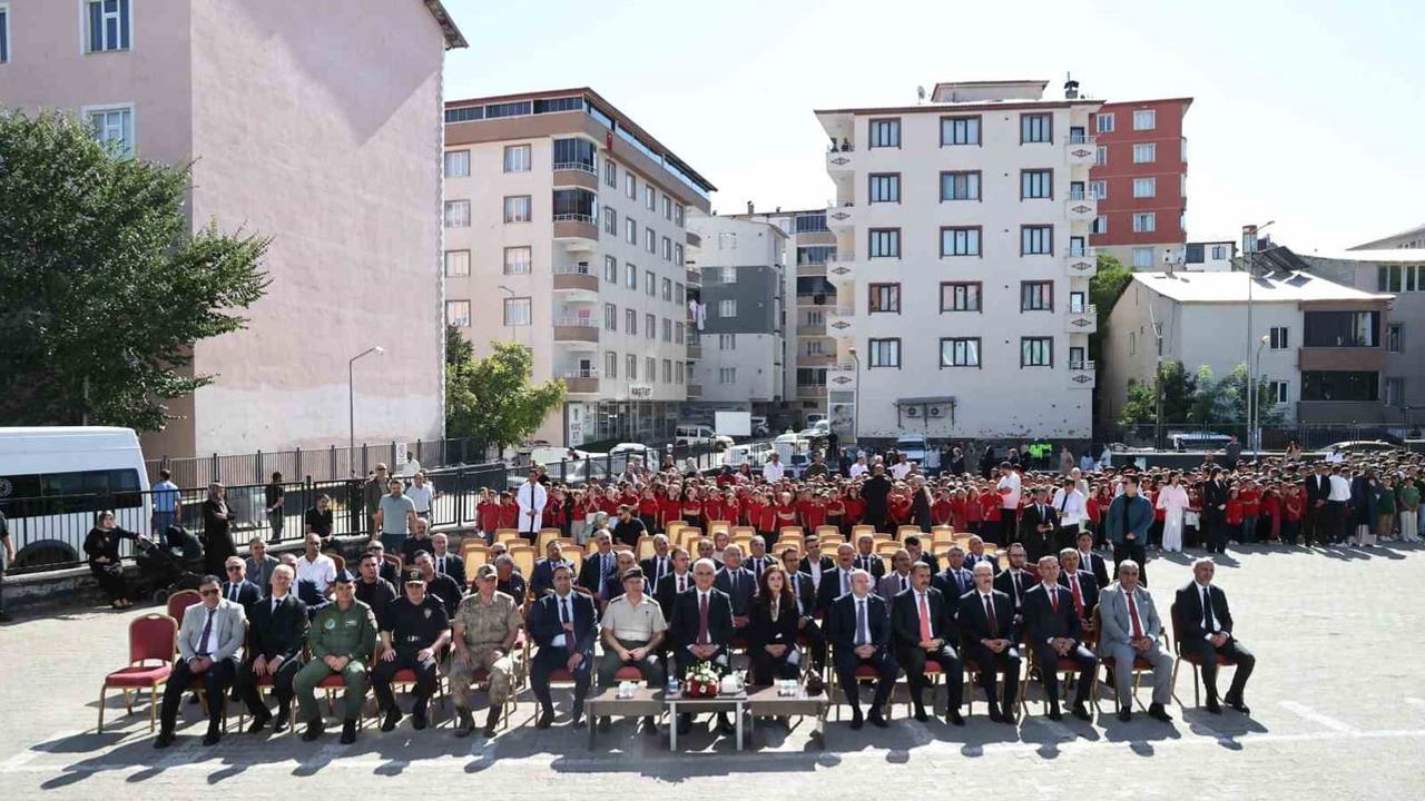Genç nüfusun gölgesinde 91 bin öğrenci ders başı yaptı
