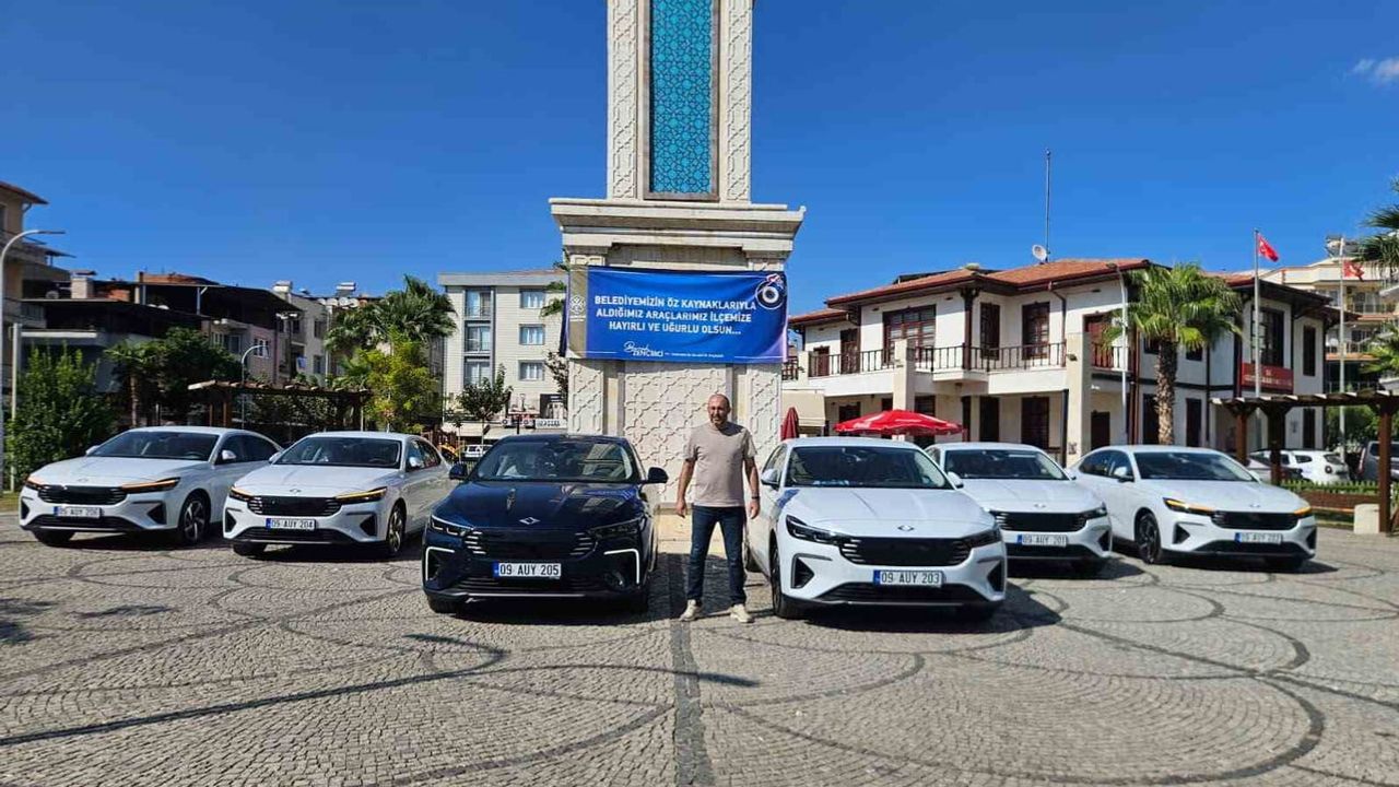 Germencik belediyesi 8 yerli Togg'u sahada hizmete sundu