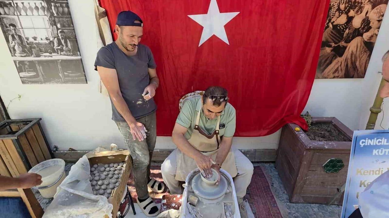 Germiyan Sokağı'nda çini ustalığını ilk elden deneyimleme fırsatı