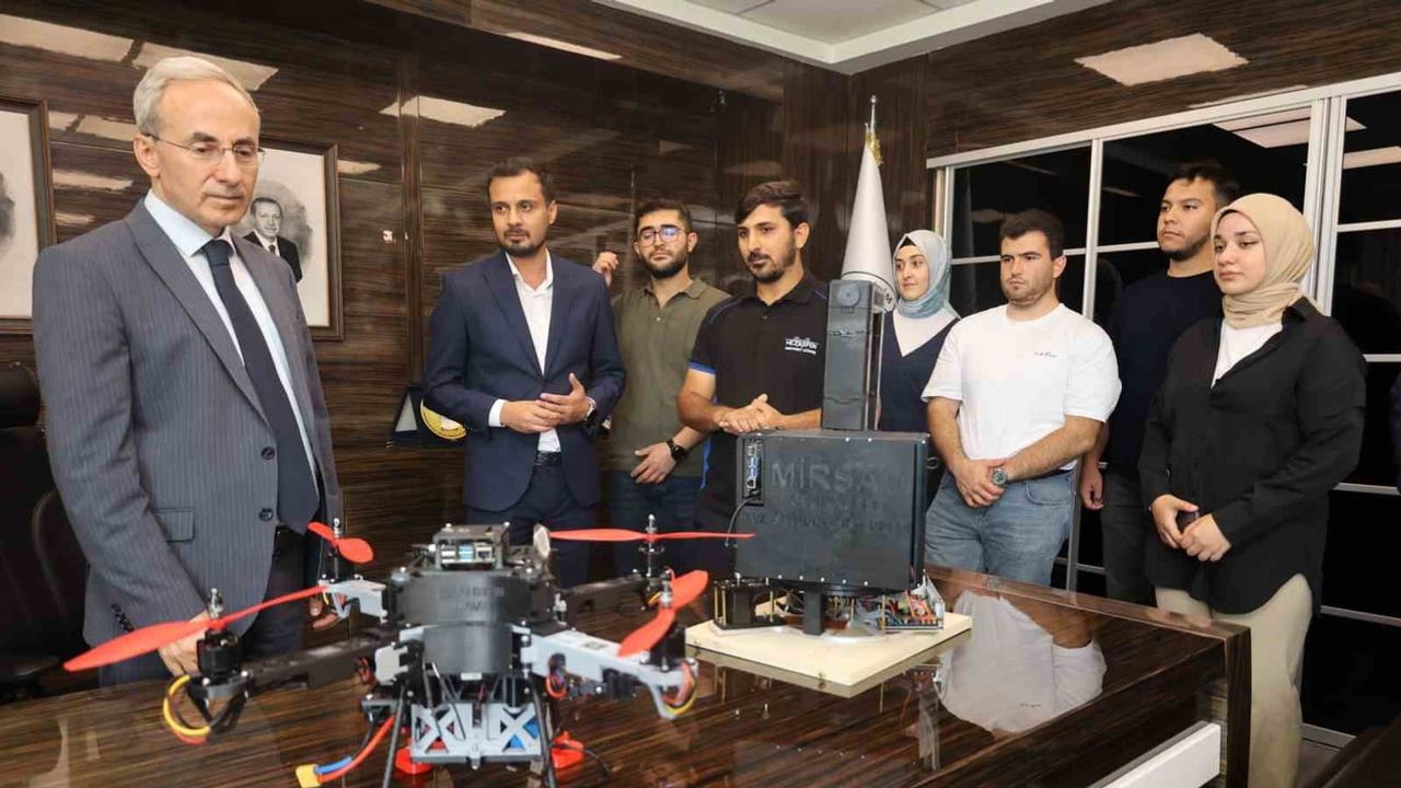 GİBTÜ'lü Hezarfen takımı Teknofest döner kanat finaline yükseldi