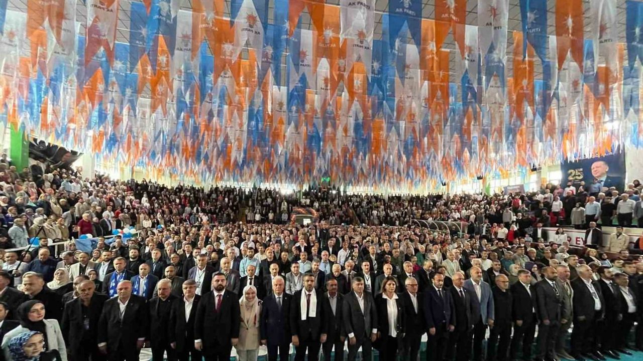 Giresun'da AK Parti teşkilatından geniş katılımlı buluşma