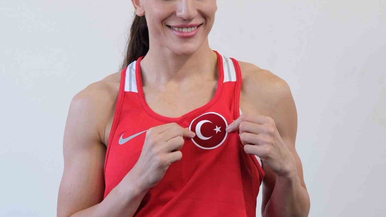 Gizem Özer Sofya'da yarı finalde elendi ve bronzla döndü