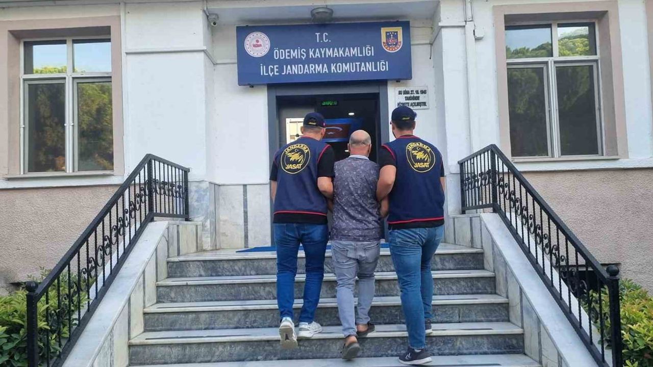Gizlendiği yerde yakalandı: Ödemiş'te 8 yıl 8 ay 15 gün ceza alan şahıs adliyeye sevkedildi