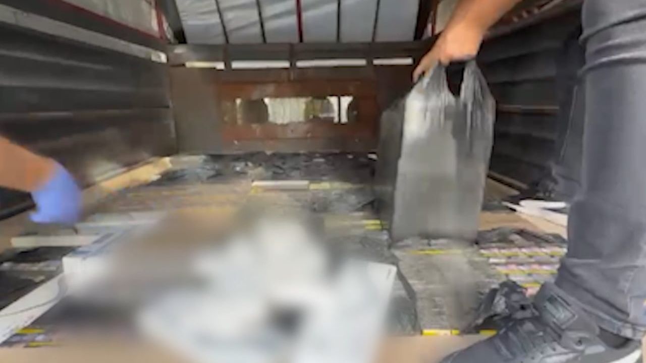Gizli bölmelere saklanmış 18 bin 380 paket sigara Batman'da ele geçirildi