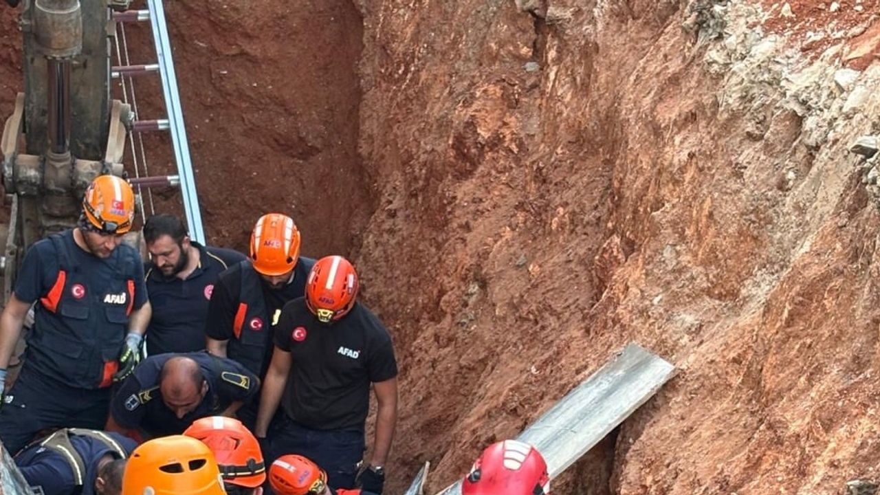 Göçükte baygın halde bulunan inşaat işçisi Ankara'da kurtarıldı