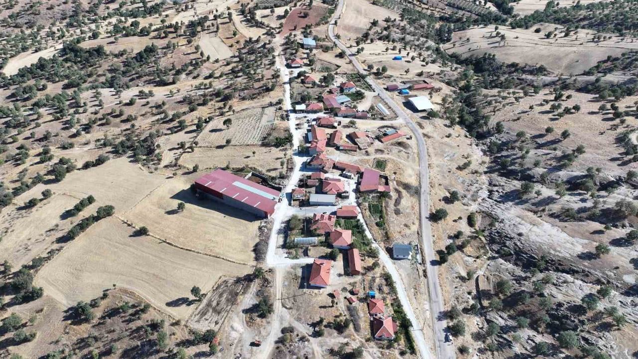 Gölbaşı’nın yıllık çilesi sona erdi: mahalle ilk kez parke taşıyla döşeniyor