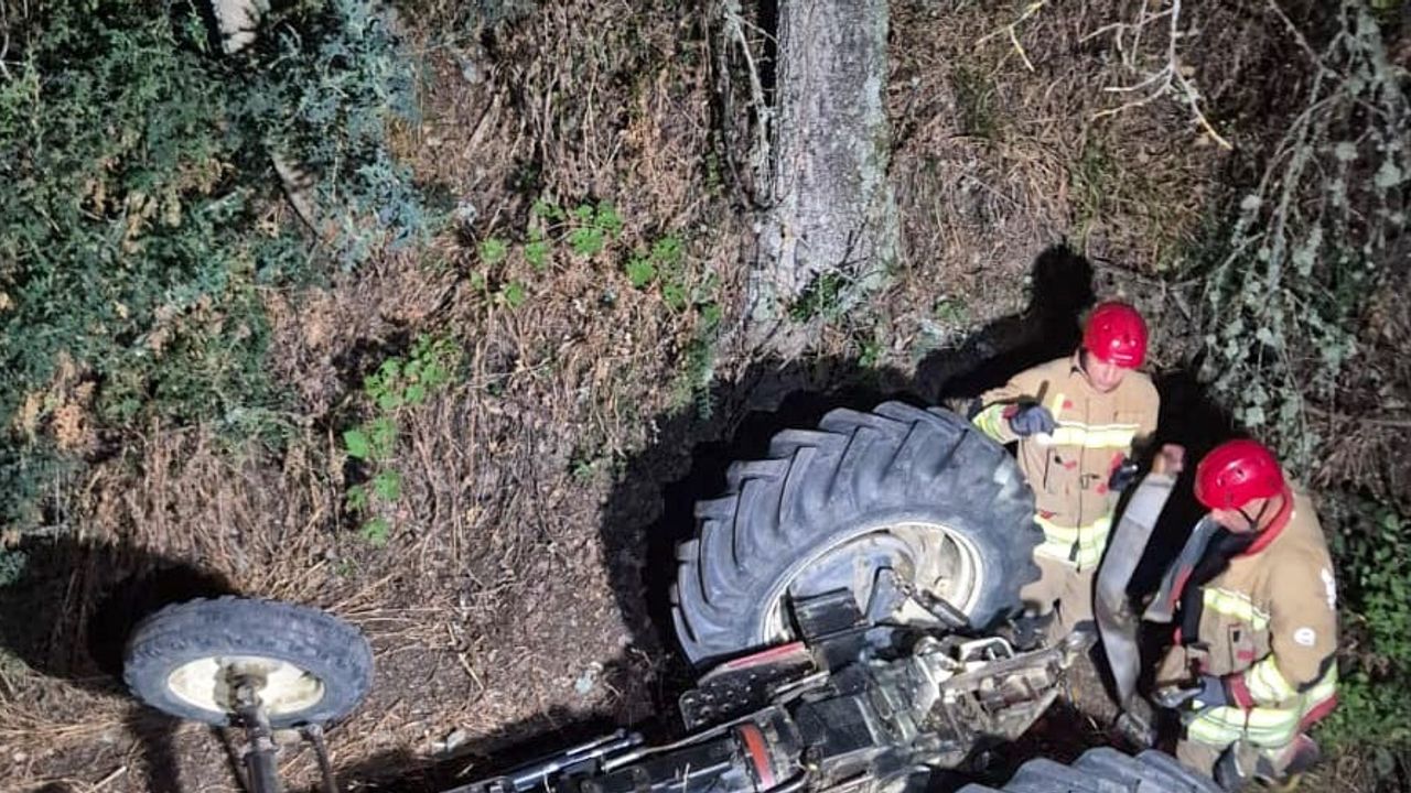 Gördes'te traktör şarampole devrildi: sürücü hayatını kaybetti