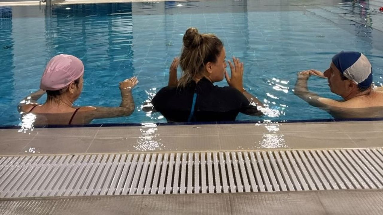 Görme engellilere yüzme kursu: her kulaç bağımsızlığa
