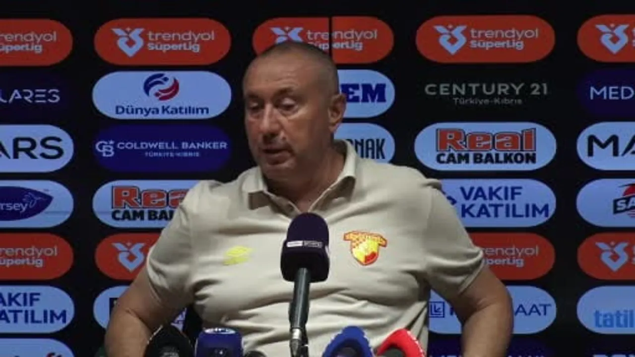 Göztepe'de uyarı: Stoilov, üç yıldaki en kötü 45 dakikayı yaşadıklarını söyledi