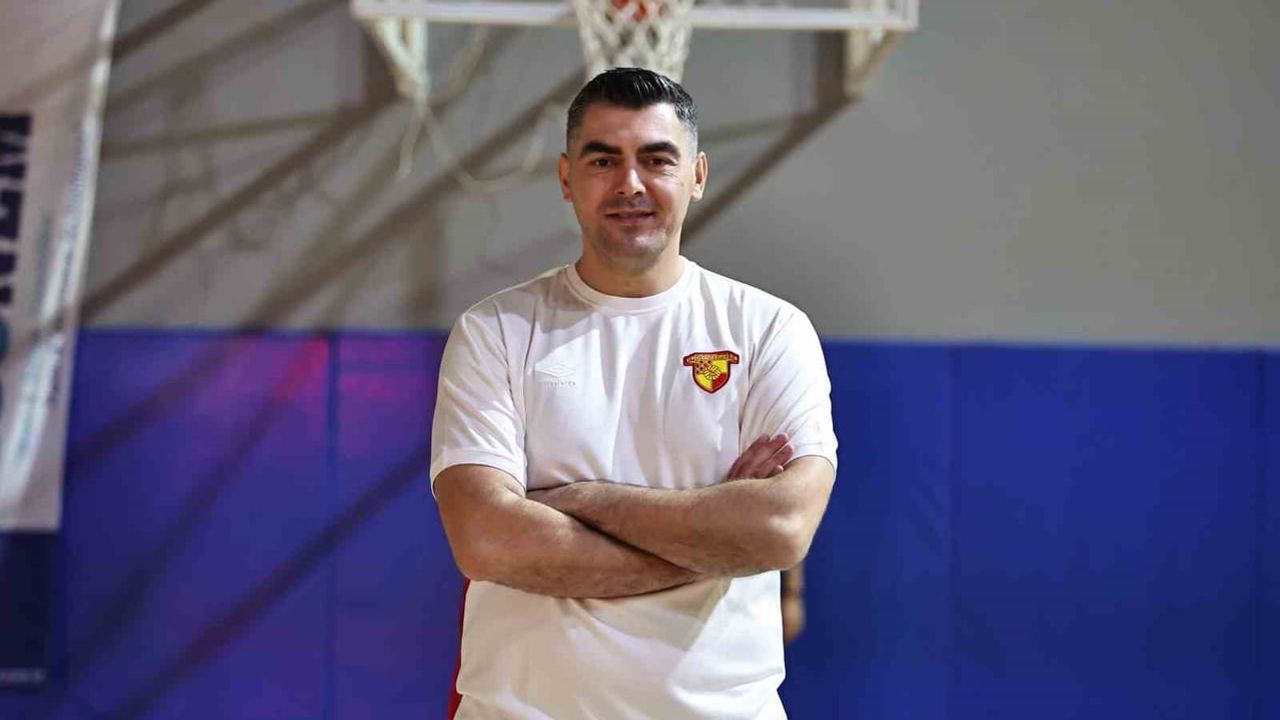 Göztepe Süper Lig hedefini salonda ilan etti
