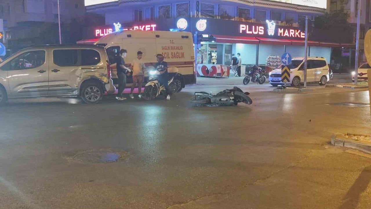 Güllük caddesi'nde çarpışma: motosiklet sürücüsü hastaneye kaldırıldı