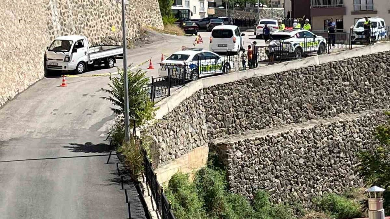 Gümüşhane'de sürmenin ortasında fenalaşan sürücü hayatını kaybetti