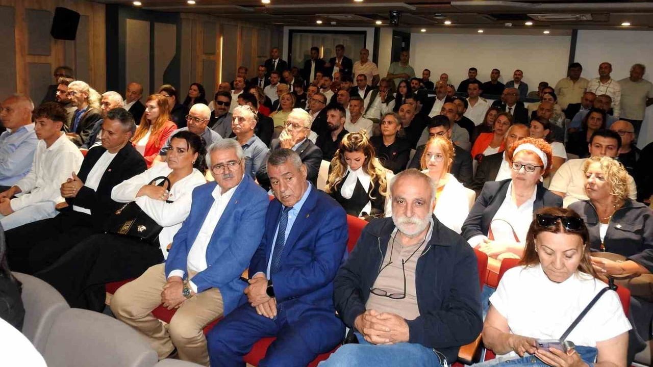 Gürsel Tekin: Genel Merkez yakın günlerde yeniden yapılanma kararı alacak