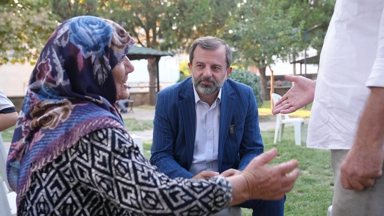 Gürsu'da mahalle buluşmaları sokakta çözüm odaklı ilerliyor