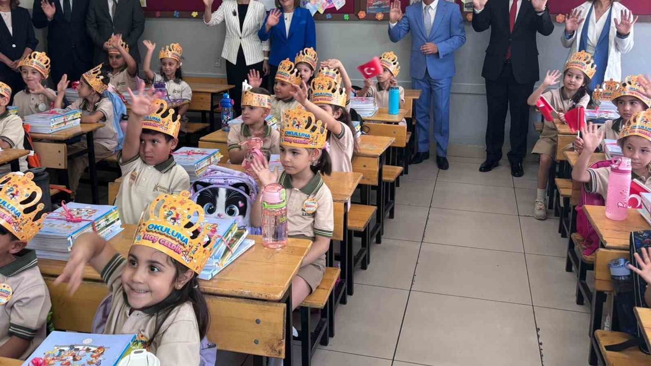 Güvenlik önlemleriyle Gaziantep'te 680 bin öğrenci ders başı yaptı