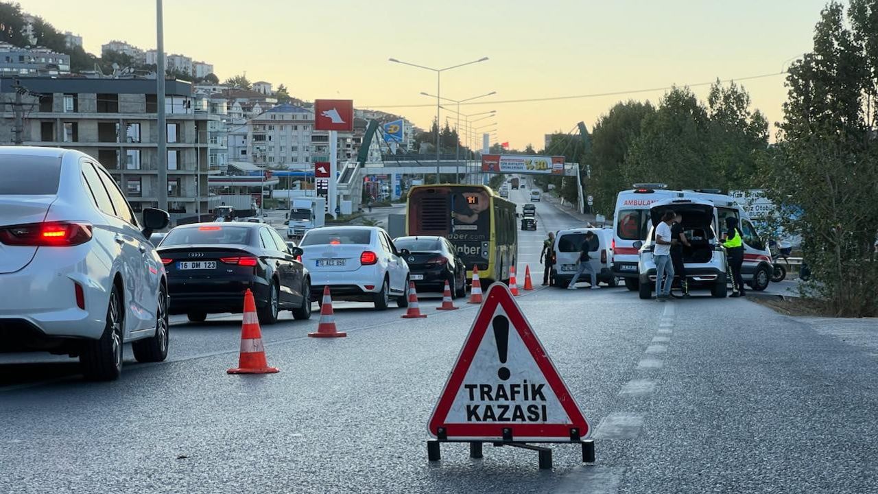Güzelyalı köprü mevkiinde motosiklet arkadan çarpıştı, sürücü yaralandı