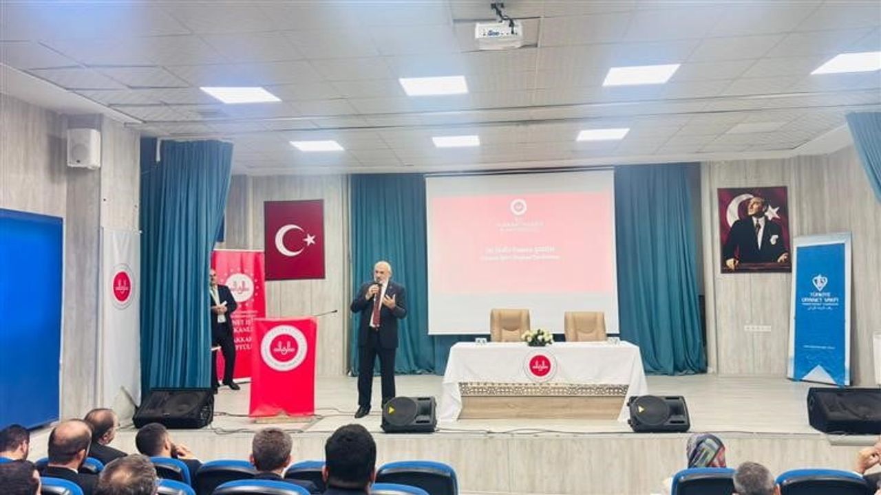 Hakkari'de din görevlilerine üç ilke: Kur'an'ı doğru okumak, irşat ve temsil