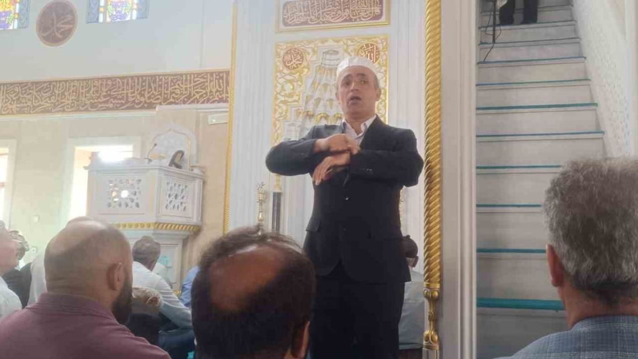 Hakkâri'de hutbe işaret diliyle anlatıldı, ibadete erişim güçlendi