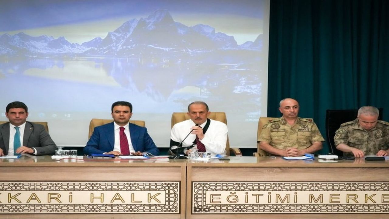 Hakkâri'de kurumlar okul güvenliği için ortak yol haritası belirledi
