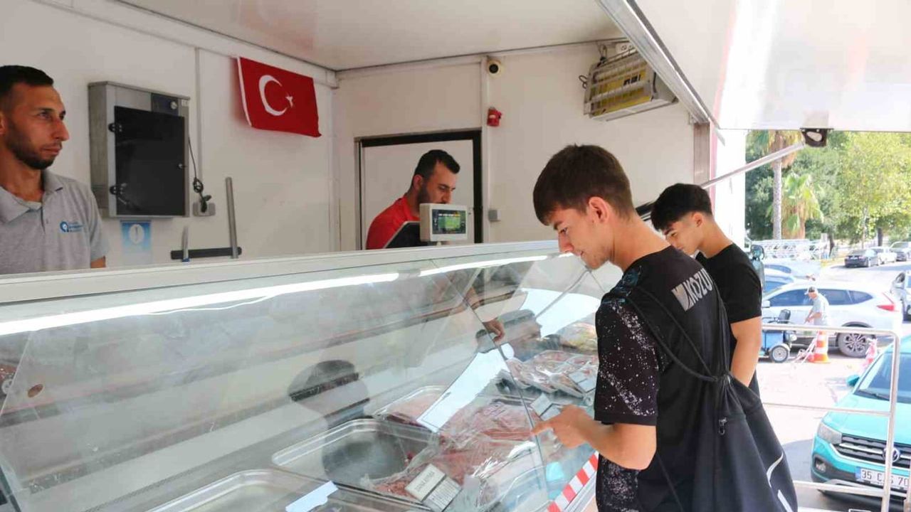 Halk et mobil tırı ilçelerde güvenilir ete erişimi kolaylaştırıyor